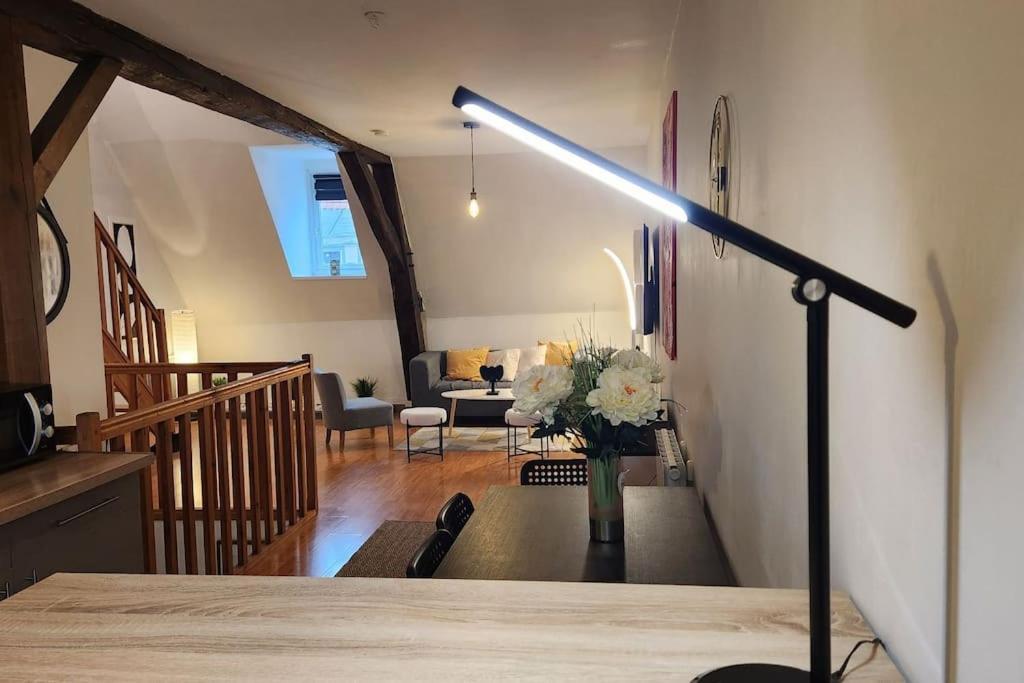 Appartement Grand Duplex Du Beffroi à Douai Extérieur photo